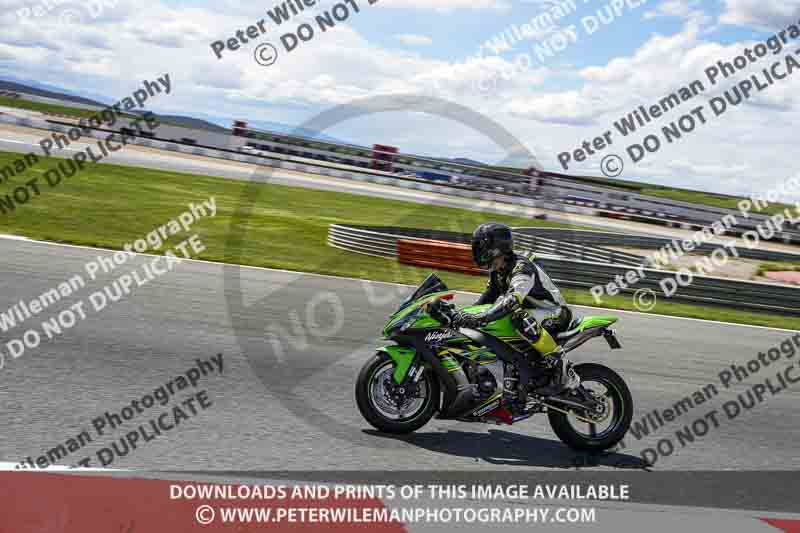 cadwell no limits trackday;cadwell park;cadwell park photographs;cadwell trackday photographs;enduro digital images;event digital images;eventdigitalimages;navarra;no limits trackdays;peter wileman photography;racing digital images;trackday digital images;trackday photos